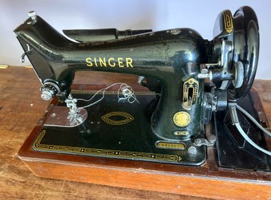 Vintage Singer 99k electric  sewing machine