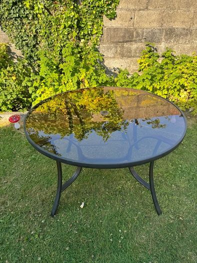 Glass garden table, 1.2m