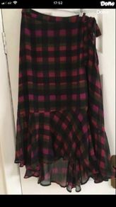 Ladies stunning skirt size 10 reduced