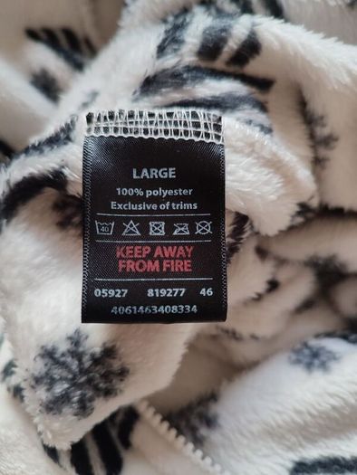 Size L one-piece pyjama