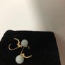 14 ct kt gold and jade earrings Image 2