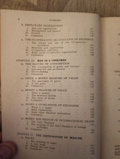 The Economic And Political Life Of Man. By Cyril C. Clump. S.j. Published By Catholic Social Guild Oxford. 1952. Paperback In Good Condition.