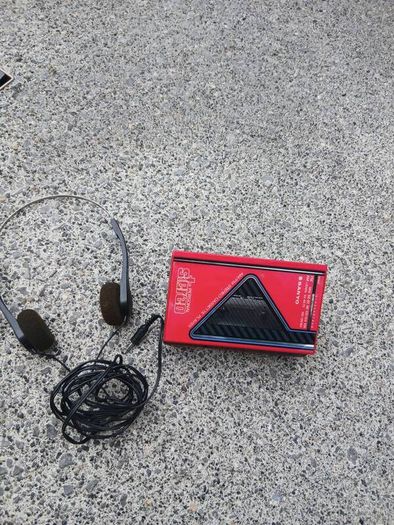 sanyo walkman