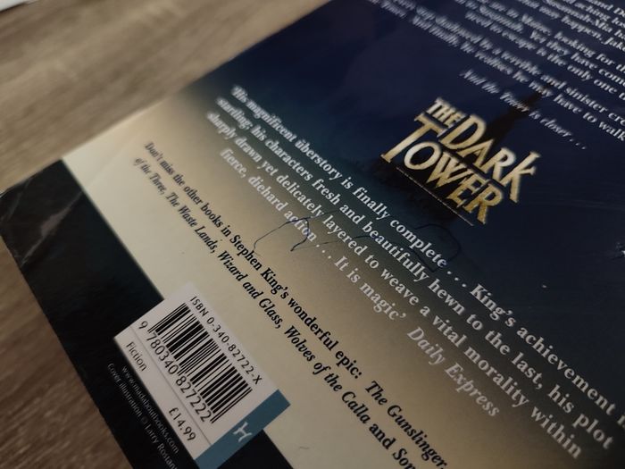 The Dark Tower ! by Stephen King ! 2005 ! by Hodder & Stoughton !