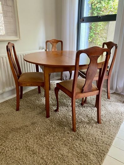 Mid-century extendable dining table & vintage chairs
