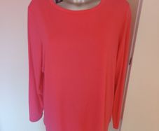 BNWT  Dunnes pink round neck long sleeve top size XL UK20/22 EU48/50 Postage included