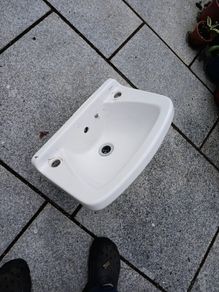 Wash hand basin