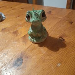 Lizard Candle