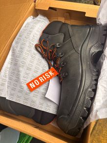 Brand new Norisk safety work boots