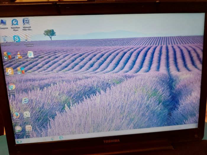 Toshiba Equium P200D-139 Model PSPBNE-004003KS, Windows 7, 2 GB ram, 100GB HDD, Chrome, and VLC for best movie experience