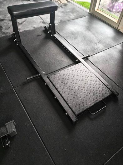 hip thruster