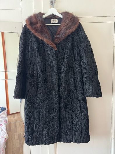 Black Persian Lamb (Karakul) Fur Coat with Mink Collarol