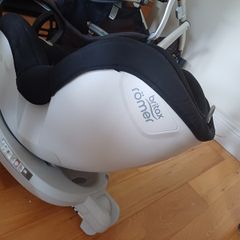 Britax romer car seat  with free mirror