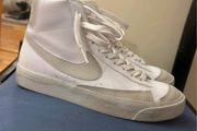 Nike blazers white / beige