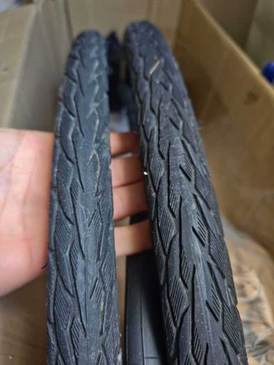 2x Cycle Tyres+ 2x (Free Tube) Schwalbe Delta Cruiser Plus - PunctureGuard