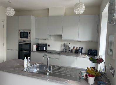 Modern Nolan's Grey Kitchen in Excellent Condition