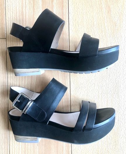 Clarks Women's Perez Glitter Fashion Sandals Size 4