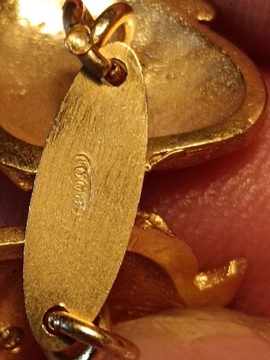 A Stunning pair of Mid Nineteenth Century Gilt Silver Cufflinks with Diamond Eyes