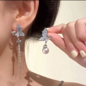 Brand New Fashion Silver Earrings