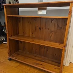 Small bookcase / TV stand