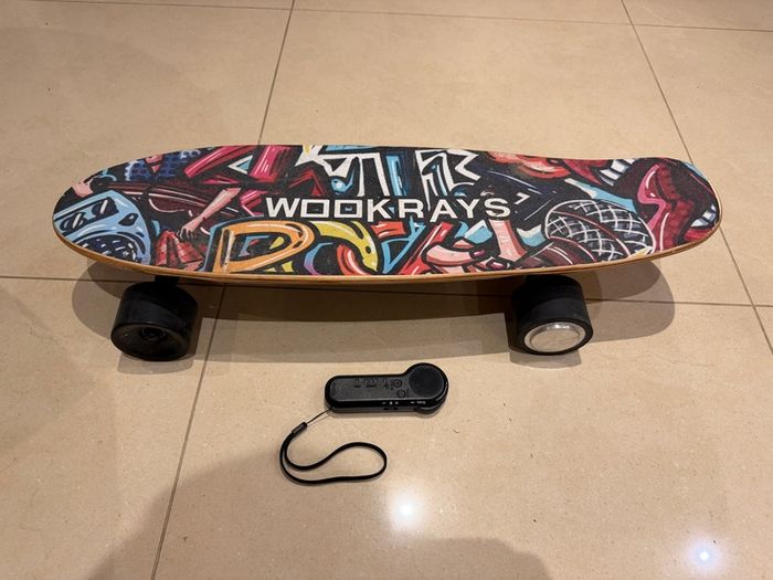 Electric skateboard with remote