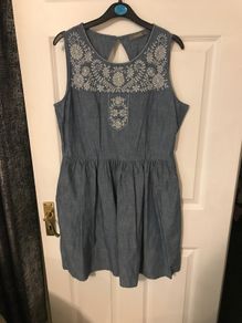 Oasis dress