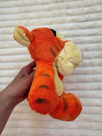 Disney Tigger Floppy Posh Paws Used Please look at the pictures
