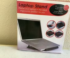 Laptop stand
