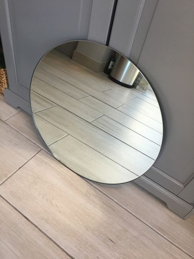20" circular frameless mirror