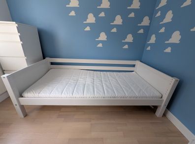 Single Bed