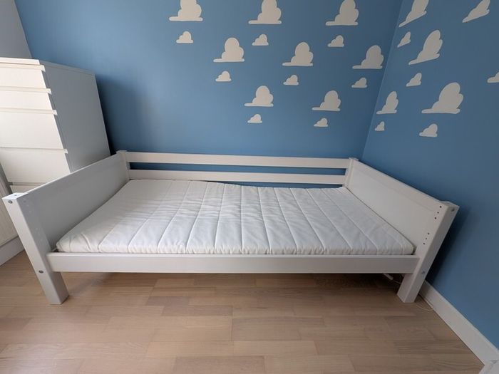 Single Bed