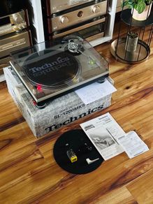 Technics SL1200 MK5