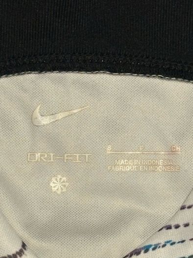 Liverpool 22/23 away jersey