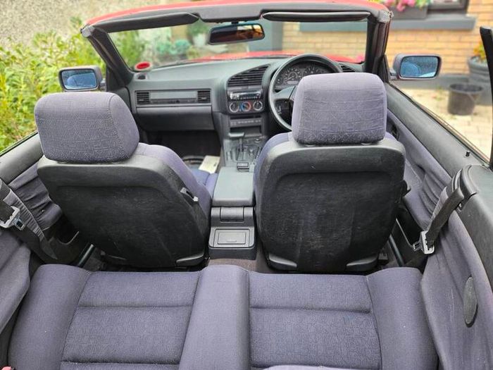 BMW 328i cabrio e36 vintage