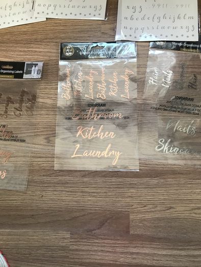 Storage organising labels