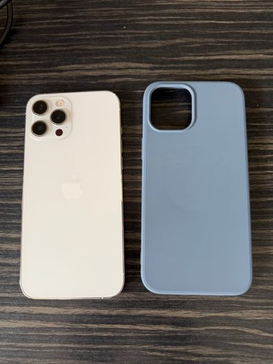 iPhone 12 Pro Max White - Unlocked to all Networks.  256 GB Storage.