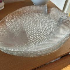 Fish shaped serving plates