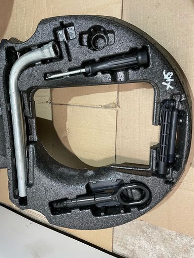 Audi A6 jack kit