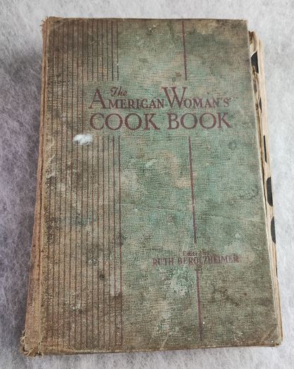 Vintage 1944 The American Woman's Cook Book