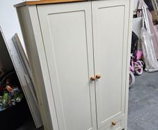 wardrobe+ chest of drawers
