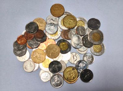 Canadian Coin Mixed Approx 70 Coins Canada Dollars Toonie