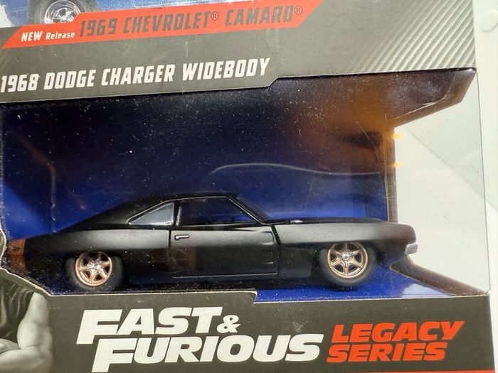 Jada Fast and Furious Twin Set Chevrolet Camaro and Dodge Charger 1:32 Diecast die cast model cars