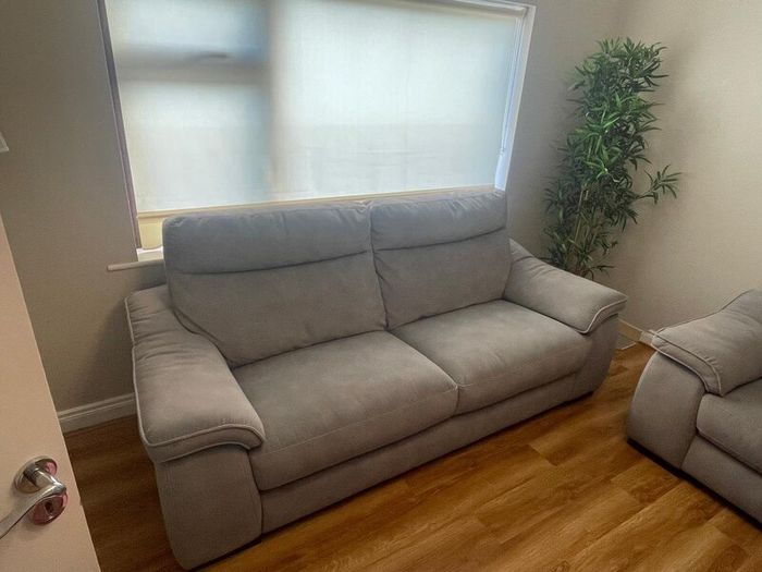 Treble and double couch