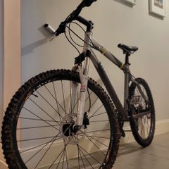 Giant XTC Mountain Bike,  size L. Deore Lx