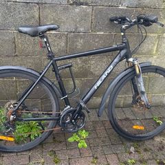 Bike, hydrolic breaks, lock and helmet included