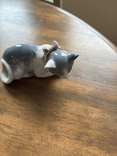 LLADRO NEO kitten figurine
