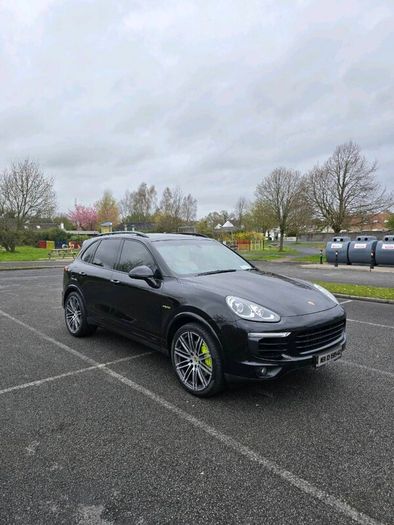 Porsche Cayenne S e-hybrid