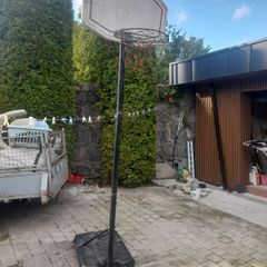 Basketball hoop