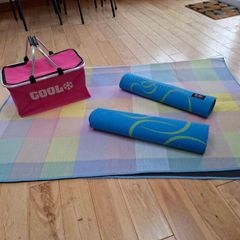Picnic blanket, cooler bag  & 2 yoga mats