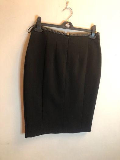 Black skirt (size 10)